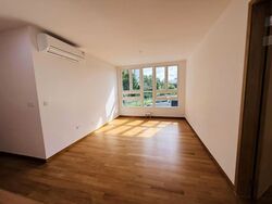 Sennett Estate (D13), Terrace #535571821